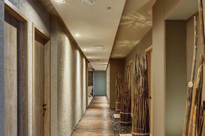 Ghl Hotel Montería Exteriör bild A corridor in a hotel