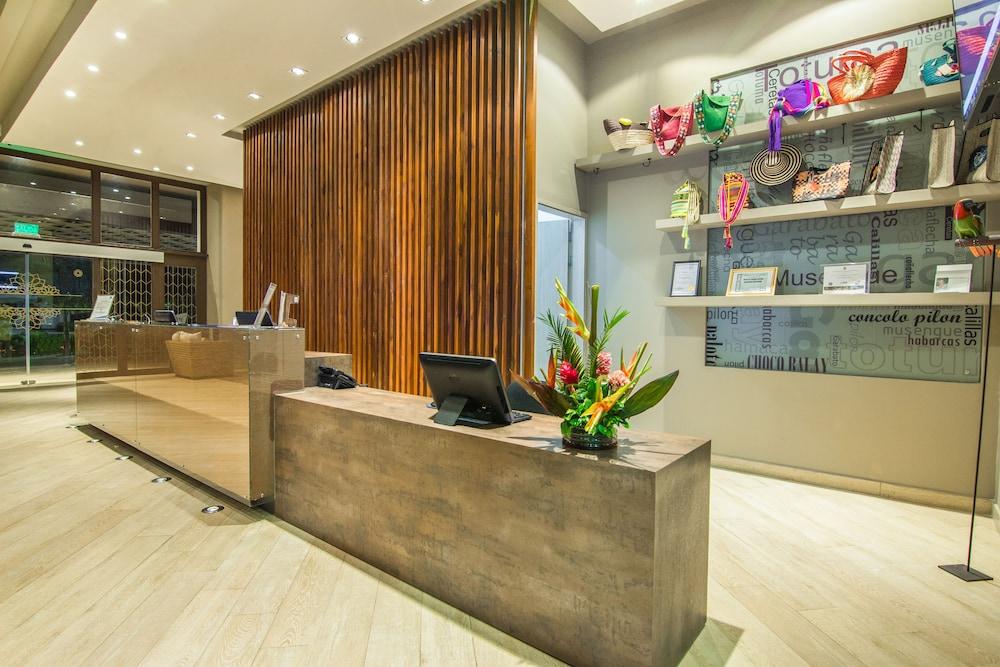 Ghl Hotel Montería Exteriör bild Reception area