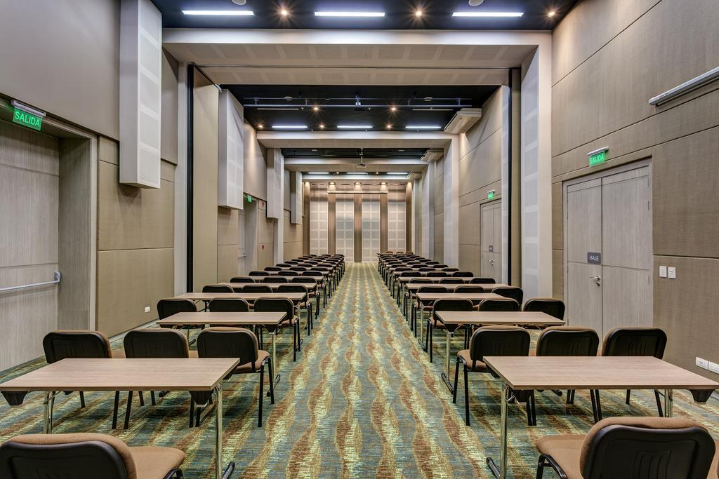 Ghl Hotel Montería Exteriör bild The 2018 conference venue
